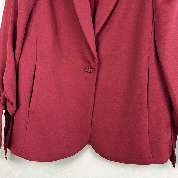 Cartonnier by Anthropologie women’s Tied-Sleeve Blazer in wine. Size 2P - Picture 5 of 13